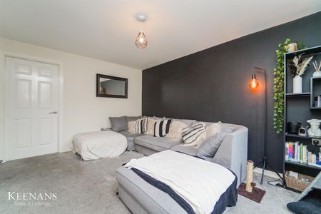 Innings Drive, Salford - Photo 3