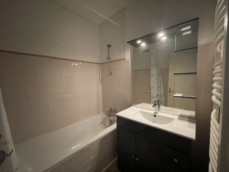 Location Appartement 2 pièces 42m² BUXEROLLES 86180 - Photo 4