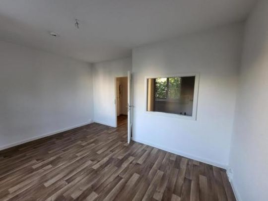 Wohnen in Kaulsdorf Nord mit Ausblick auf den Kienberg - schöne Wohnung - - Foto 1