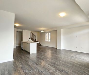 Townhouse For Lease | X8086244 - Photo 1