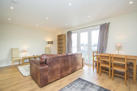 2 bedroom flat to rent - Photo 2