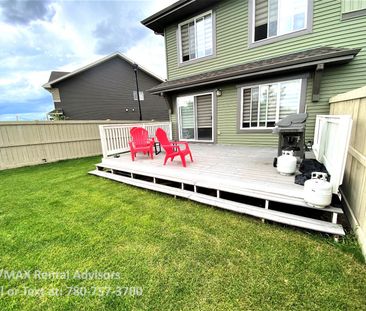BEAUTIFUL 3 BED, 2.5 BATH, 2 STOREY DUPLEX, W/AN ATTACHED SNGL GARA... - Photo 3