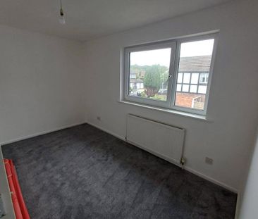 2 bedroom end of terrace house to rent - Photo 2