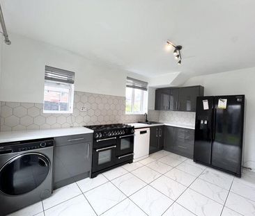 3 bedroom property to rent - Photo 3