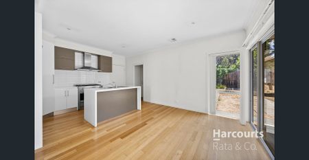 Modern 3-Bedroom Home with Natural Light and Convenience in Epping - Photo 5