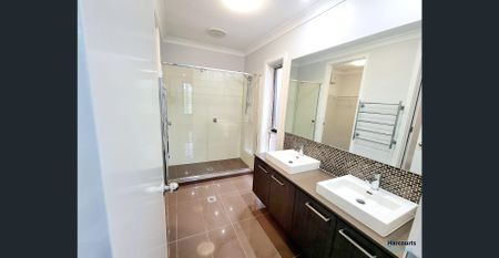 Beautiful Family Home - Photo 5