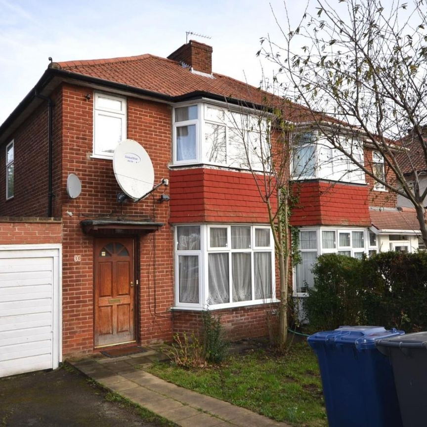 Whitton Avenue East, Greenford, UB6 0PU - Photo 1