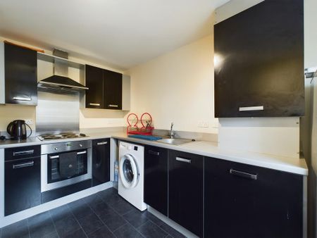 2 bedroom flat to rent - Photo 3
