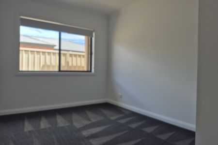 11 Lakepark Boulevard, Mildura VIC 3500 - Photo 2