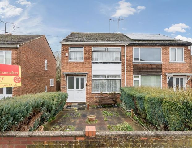 3 bedroom semi-detached house to rent - Photo 1