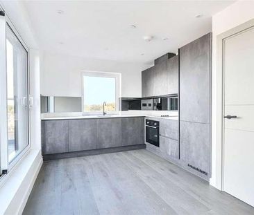 West Byfleet, Surrey, KT14 - Photo 5