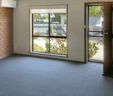 Low-Maintenance 2-Bedroom Unit - Photo 3