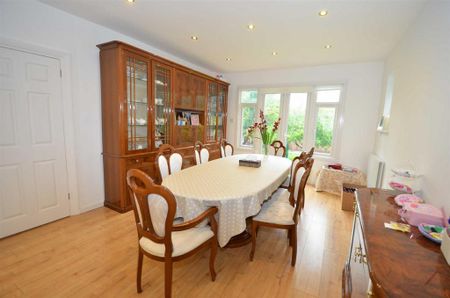 4 bedroom house to rent - Photo 2