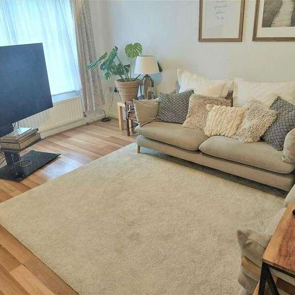 Vesta Road, Liverpool, L19 - Photo 1