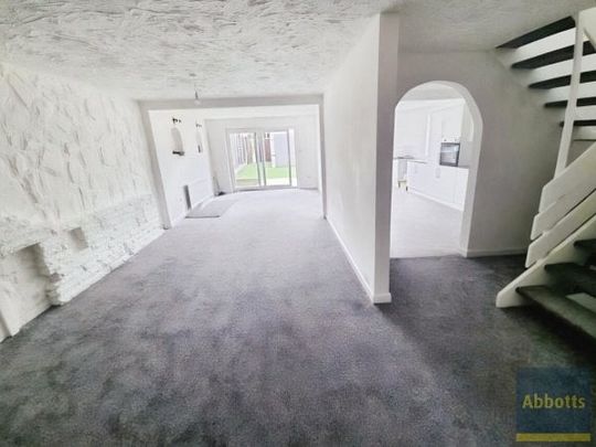 Manor Avenue, Basildon - Photo 1