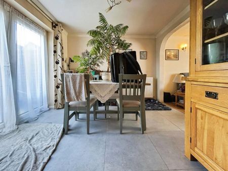 3 bedroom semi-detached house to rent - Photo 5