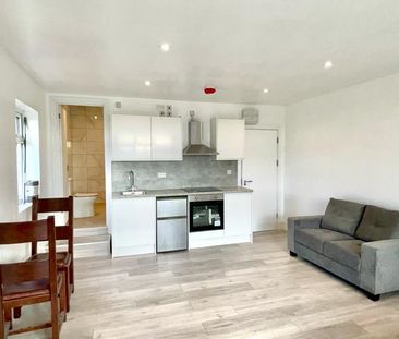 Studio to rent - Photo 2