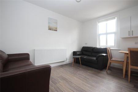 Bickersteth Road, London, SW17 9SH - Photo 2