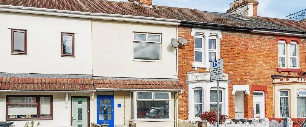 2 bedroom terraced house to rent - Photo 1