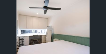 Electric Car Charger Included - OPEN: Sat 29th Nov 11:45am - 12:00pm - Photo 2