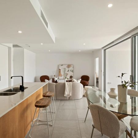 Where Riverside Living Meets Modern Sophistication - UNFURNISHED - Photo 3
