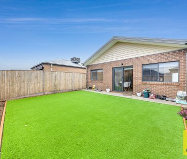 21 Respect Way, Tarneit VIC 3029 - Exceptional Design, Perfect Loca... - Photo 4