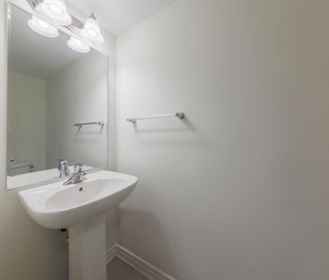 For Lease - 3356 Swordbill Street, Pickering, Ontario - Photo 5