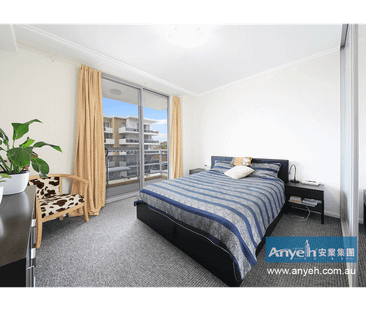 SPACIOUS ONE BEDROOM ON LEVEL 5 WITH APPROX. 97 SQM - Photo 4