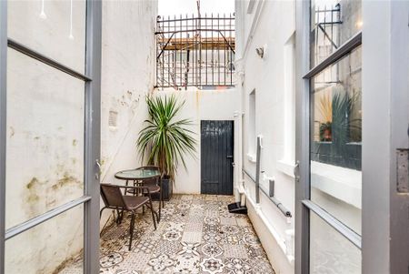 1 bedroom terraced house to rent - Photo 5