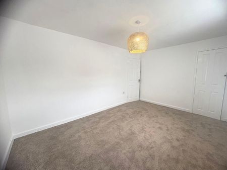 2 bed semi-detached house to rent in SR4 - Photo 2