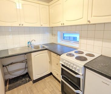 Trenance, WokingProperty for lettings - Seymours - Photo 3