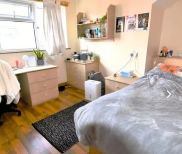 6 Bed - 19 Thornville Terrace, Hyde Park, Leeds - LS6 1JT - Student - Photo 2