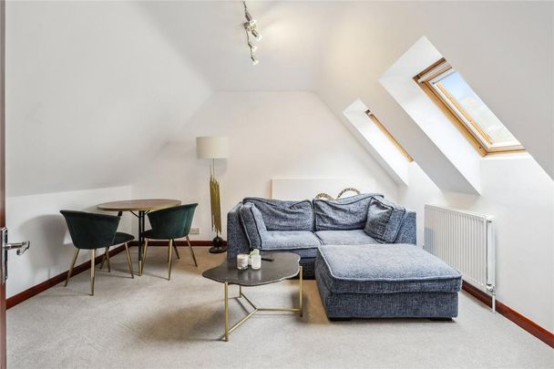 6 bedroom detached house to rent - Photo 1
