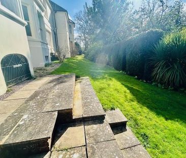 2 bedroom flat to rent - Photo 6