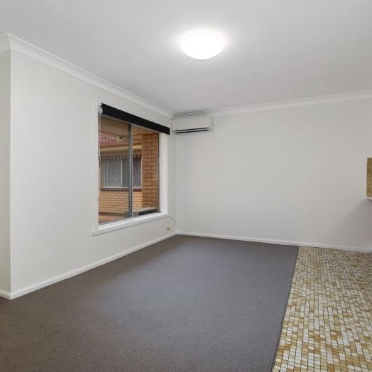 Convenient & Comfortable 2-Bedroom Home in Prime Location - Photo 1