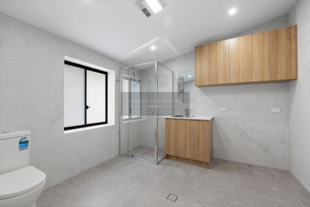 Spacious & Fully Renovated Family Home in Prime Strathfield Location - Photo 5