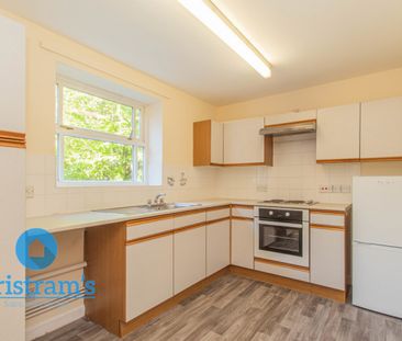 2 bed Flat for Rent - Photo 6