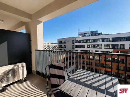 Zcela nový, plně vybavený byt 32,2 m and sup2; v projektu Tesla Hloubětín balkon a parkovací místo - Фото 2