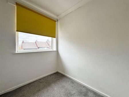 Turf Lane, Royton, OL2 - Photo 3