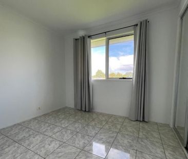 Conveniently Located - Photo 4