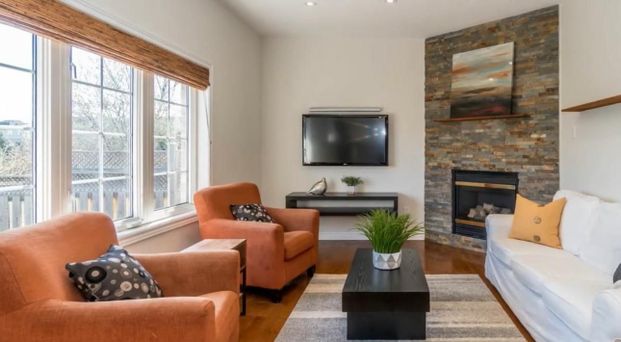 For Lease - 5847 Summerside Drive, Mississauga, Ontario - Photo 1