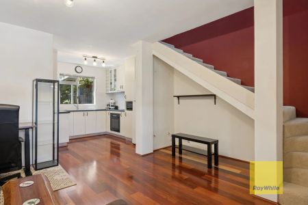 Fully Furnished 2x1 Townhome with a rear Bali-Style Sanctuary - Photo 5