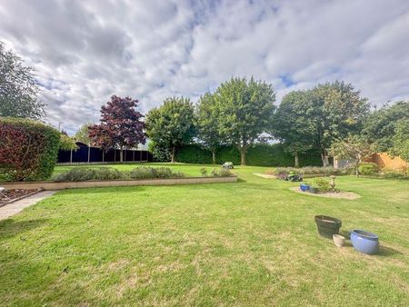 5 bedroom detached house to rent - Photo 2