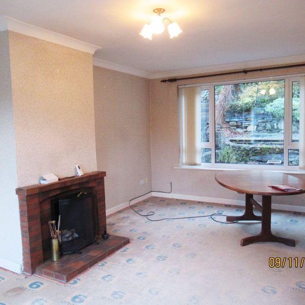 3 bedroom semi-detached house to rent - Photo 1