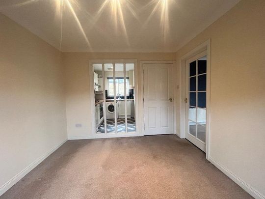 3 bedroom semi-detached house to rent - Photo 1