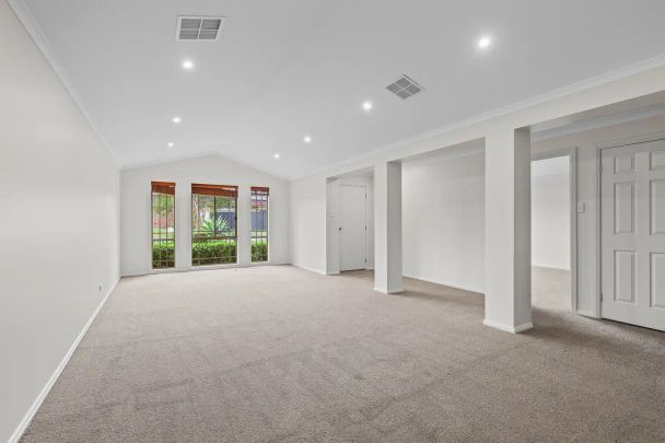 “Immaculately Presented Family Home in Prime Glenwood Location!” - Photo 1