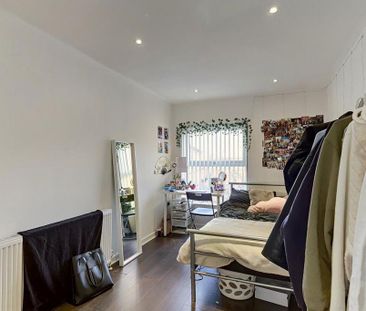 4 bedroom flat to rent - Photo 5