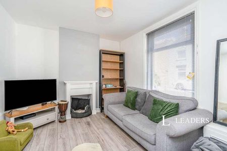 Leonard Road, PO12 - Photo 5