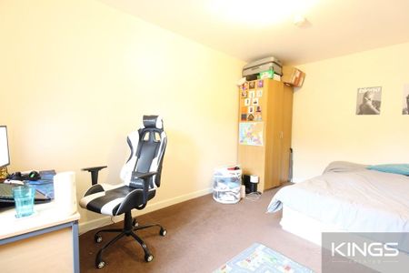 7 bedroom detached house to rent - Photo 4