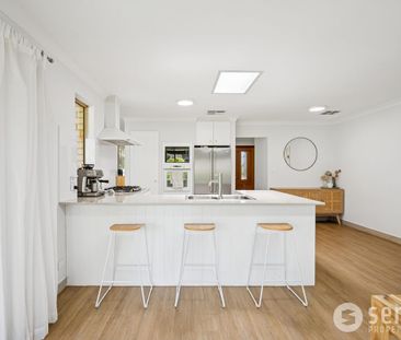 *** 6 month lease only ** - Photo 6